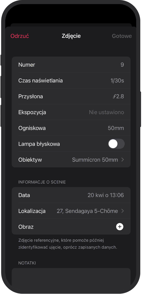 Widok ustawień w aplikacji iOS z datą, notatkami i mapą dla każdego zdjęcia analogowego